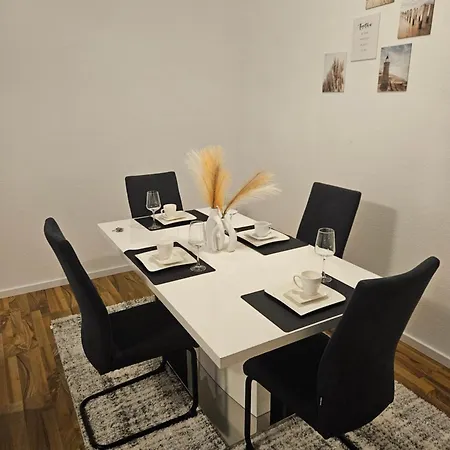 Cuss Luxury - City, Balkon, Sauna & Pool Apartmán