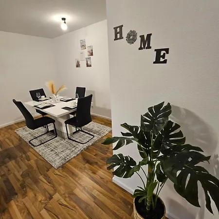 Cuss Luxury - City, Balkon, Sauna & Pool Apartmán