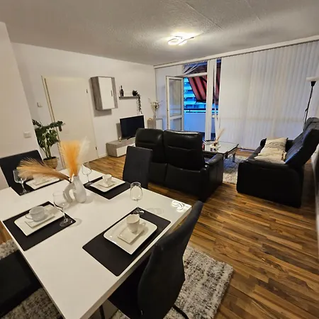 Apartmán Cuss Luxury - City, Balkon, Sauna & Pool