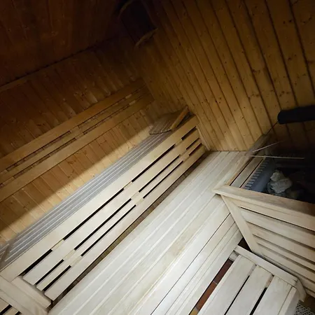 Cuss Luxury - City, Balkon, Sauna & Pool Apartmán